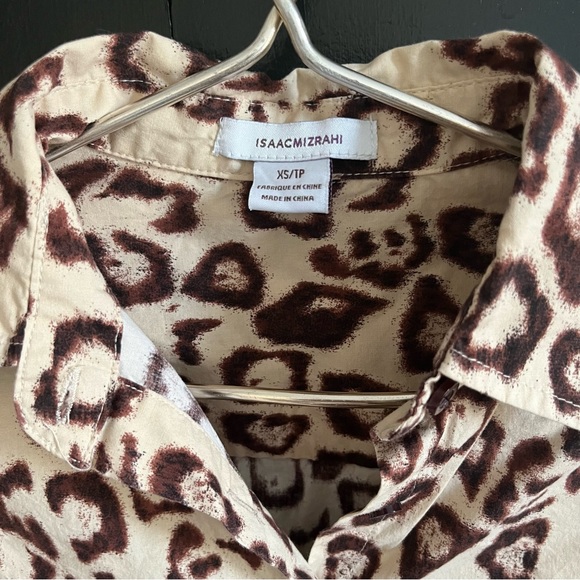 Isaac Mizrahi Leopard Top Womens - Picture 3 of 6